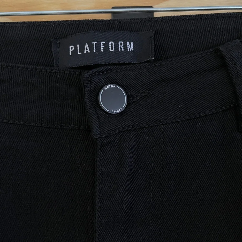 Platform Men’s Jeans 36/30 Modern Classic Slim Stretch Black Denim Ripped Knees